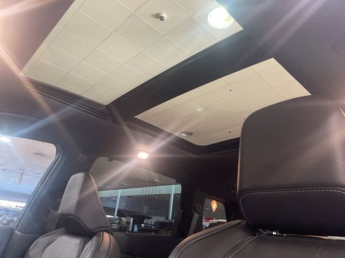 Used 2025 INFINITI QX60 Luxe w/ Black Edition image 14