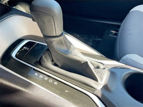 Used 2025 Toyota Corolla LE image 17