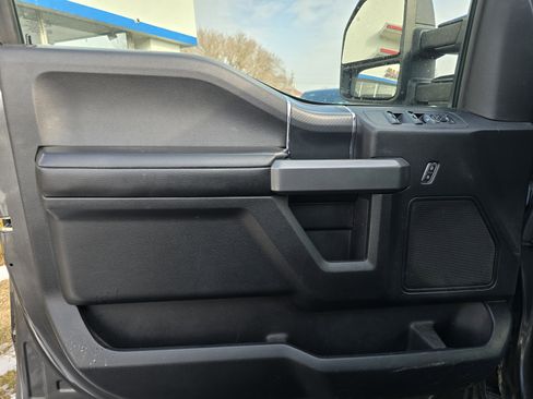 Used 2018 Ford F150 XLT w/ Equipment Group 302A Luxury image 14