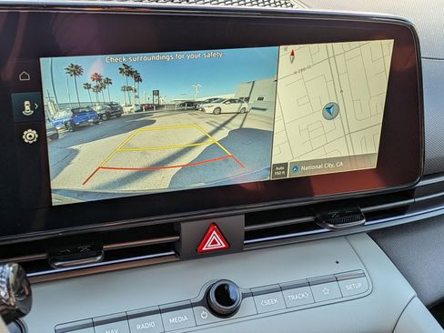 New 2026 Hyundai Elantra Limited FWD image 11
