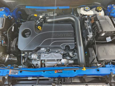 Used 2024 Chevrolet Equinox RS FWD image 23