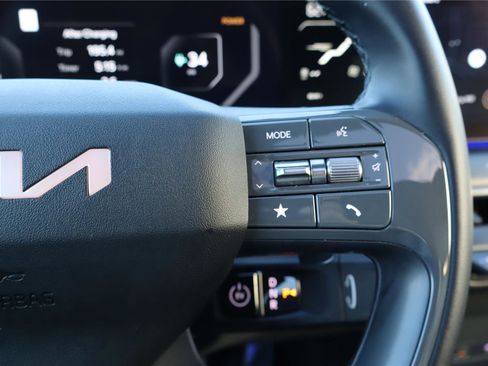 Used 2024 Kia EV9 GT-Line AWD/4WD image 17