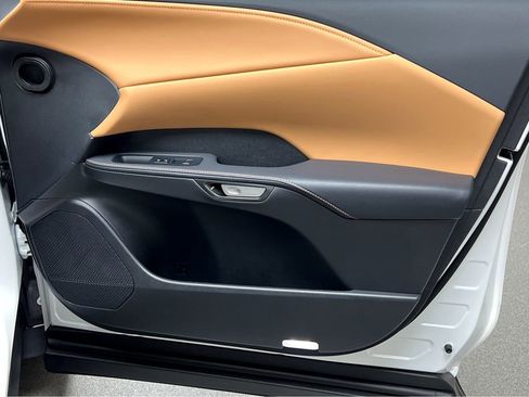 Certified 2025 Lexus RX 350h AWD/4WD image 24