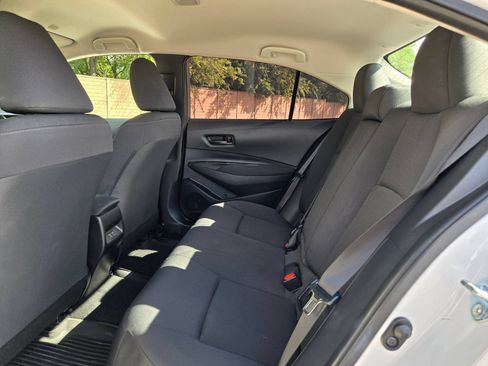 Used 2025 Toyota Corolla LE FWD image 14
