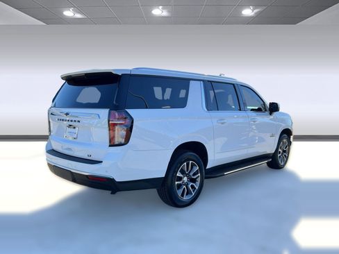 Certified 2023 Chevrolet Suburban LT w/ LT Signature Plus Package image 8