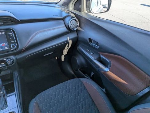Used 2022 Nissan Kicks SR image 13