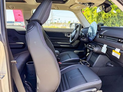 New 2026 MINI Cooper 2-Door Hardtop FWD image 17