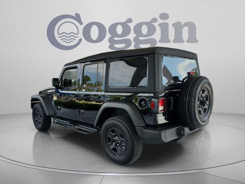 Used 2026 Jeep Wrangler Unlimited Sport AWD/4WD image 3