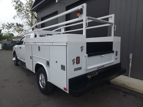 Used 2022 RAM 3500 Tradesman w/ Chrome Appearance Group image 3