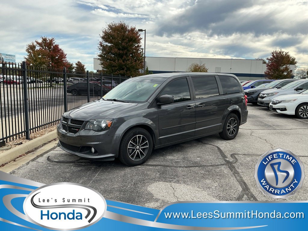 Used 2016 Dodge Grand Caravan R/T w/ Driver Convenience Group FWD image 1