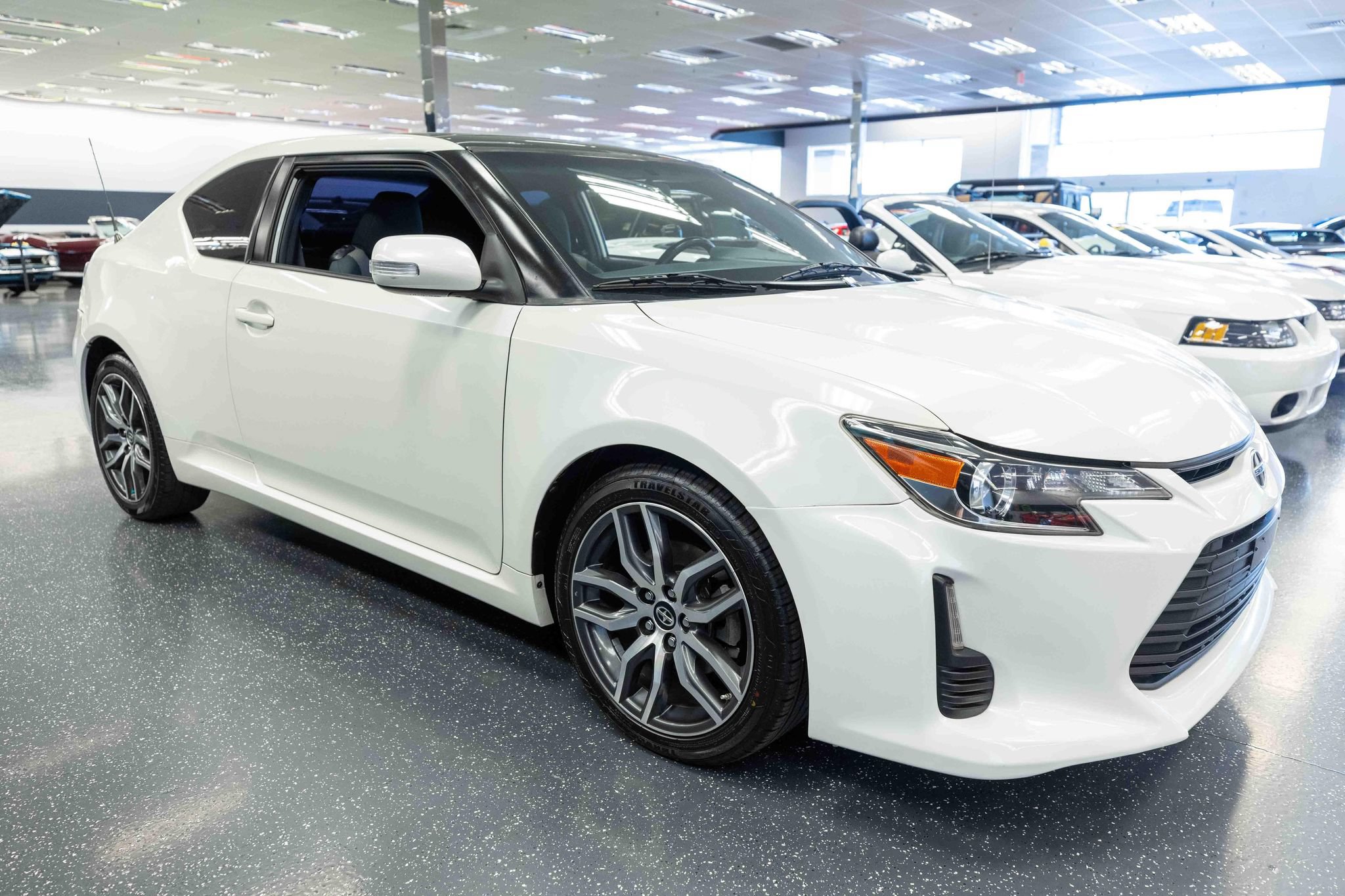 Used 2016 Scion tC FWD image 4