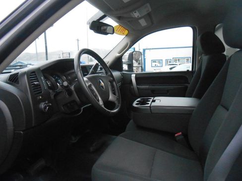 Used 2011 Chevrolet Silverado 3500 LT image 11