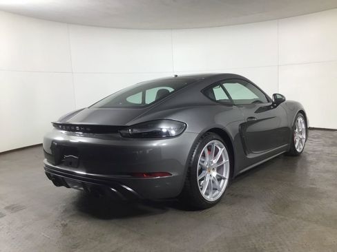 Certified 2024 Porsche 718 Cayman GTS RWD image 7