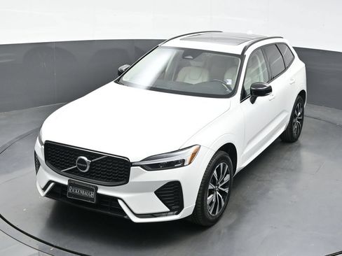 Used 2024 Volvo XC60 B5 Core w/ Protection Package Premier AWD/4WD image 29