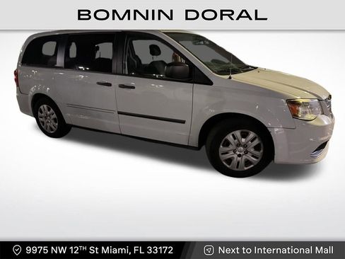 Used 2016 Dodge Grand Caravan American Value Package FWD image 1