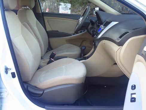 Used 2014 Hyundai Accent GLS image 13