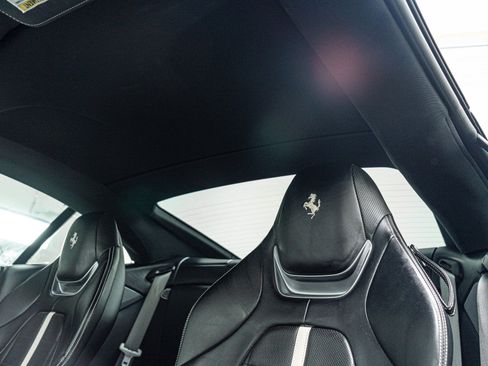 Used 2020 Ferrari Portofino image 38