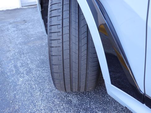 Used 2025 BMW X7 M60i image 44