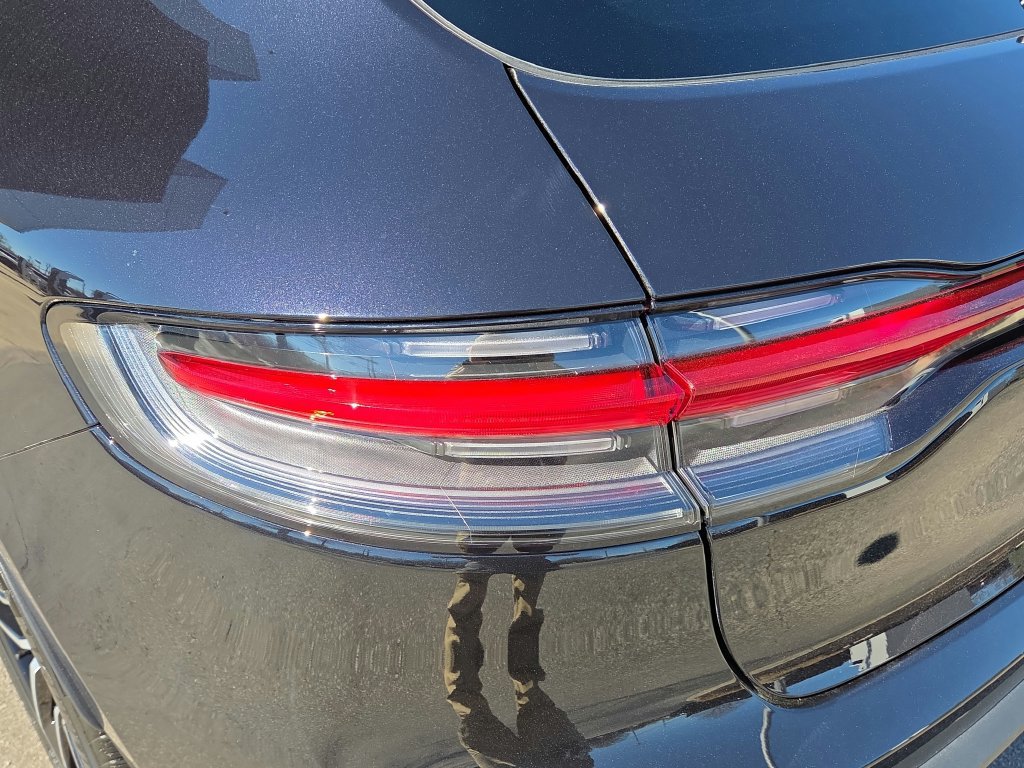 Certified 2026 Porsche Macan AWD/4WD image 26