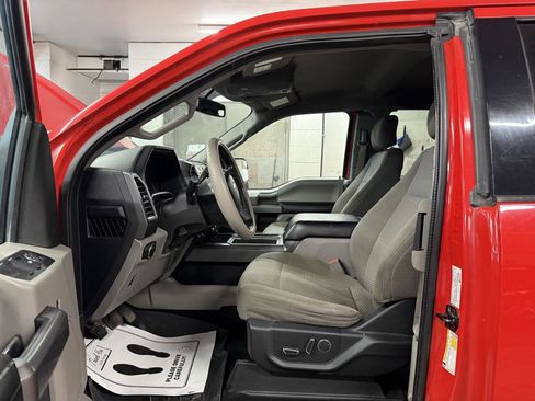 Used 2017 Ford F150 XLT w/ Equipment Group 302A Luxury image 10