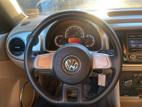 Used 2013 Volkswagen Beetle 2.5 FWD image 35