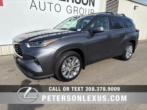 Used 2020 Toyota Highlander Limited image 7