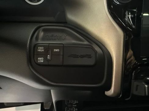 Used 2024 RAM 2500 Laramie AWD/4WD image 36