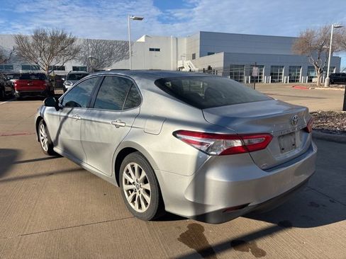 Used 2018 Toyota Camry L image 7