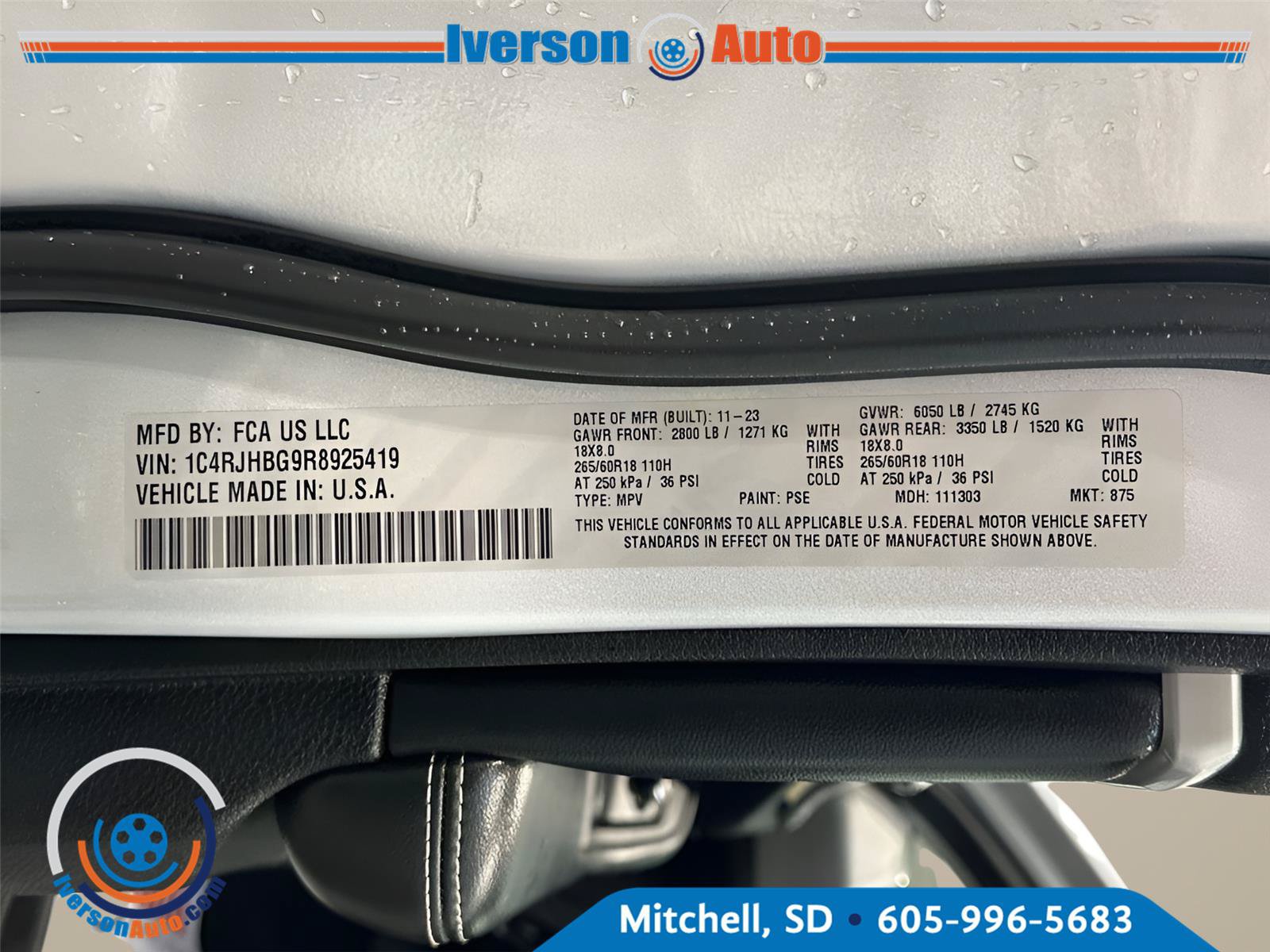 Used 2024 Jeep Grand Cherokee Limited AWD/4WD image 17