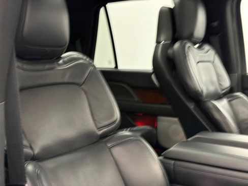 Certified 2022 Lincoln Navigator Reserve image 13