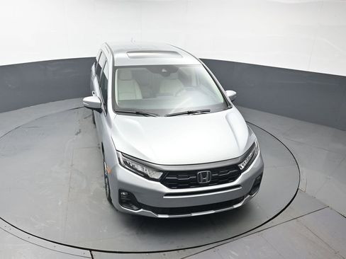 Used 2025 Honda Odyssey Touring image 45