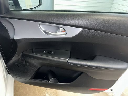 Used 2023 Kia Forte LXS image 24