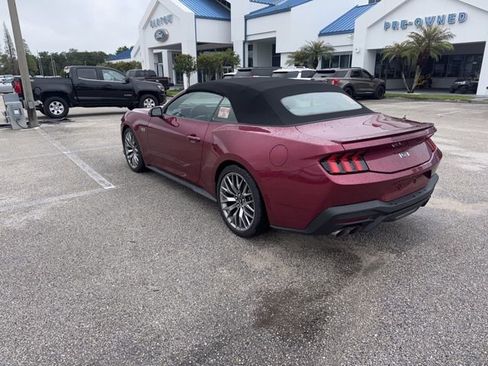 Used 2025 Ford Mustang GT Premium image 7
