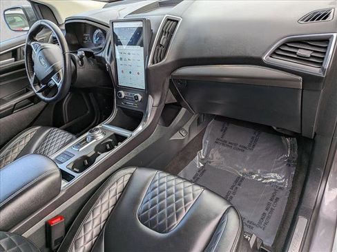 Used 2024 Ford Edge Titanium image 20