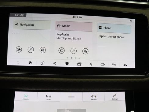 Used 2018 Land Rover Range Rover Velar S AWD/4WD image 38