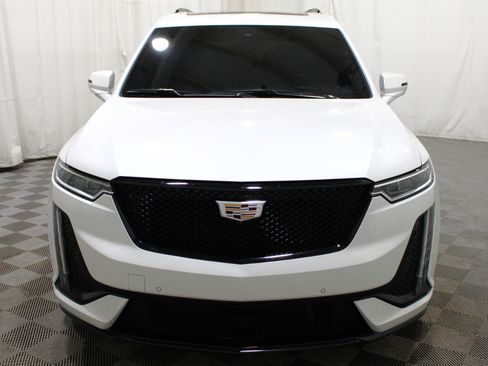 Used 2023 Cadillac XT6 Sport w/ Technology Package image 42