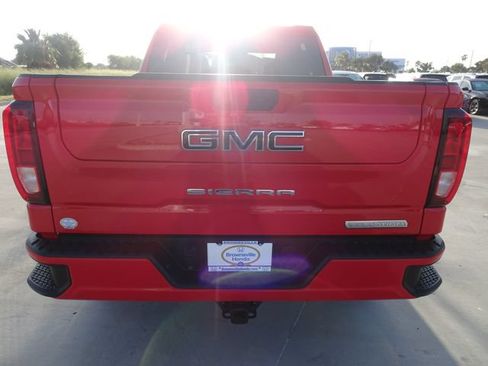 Used 2025 GMC Sierra 1500 Elevation w/ LPO, Elevation Black Package RWD image 5