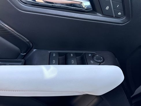 Used 2023 GMC Canyon AT4X AWD/4WD image 30