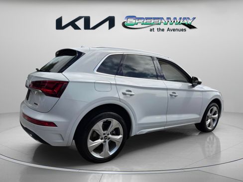 Used 2021 Audi Q5 2.0T Premium Plus w/ Premium Plus Package AWD/4WD image 7