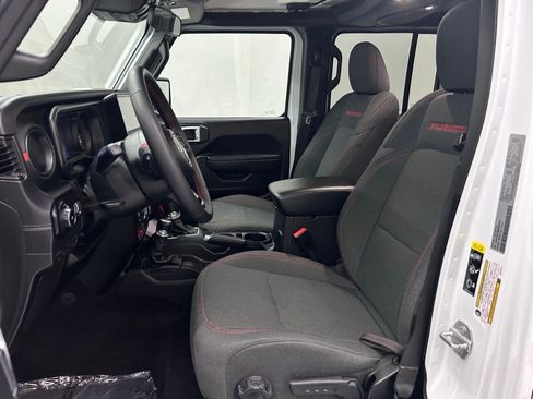 Certified 2025 Jeep Wrangler Unlimited Rubicon image 10