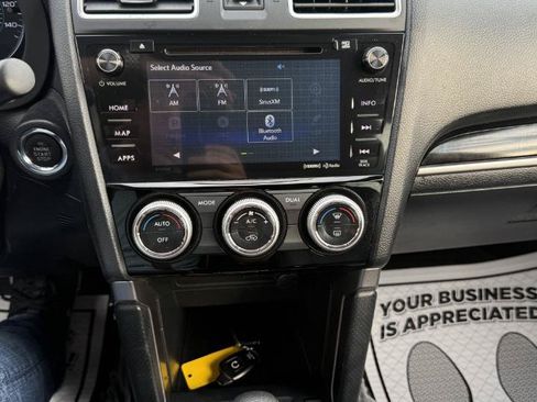 Used 2018 Subaru Forester 2.5i Touring AWD/4WD image 17