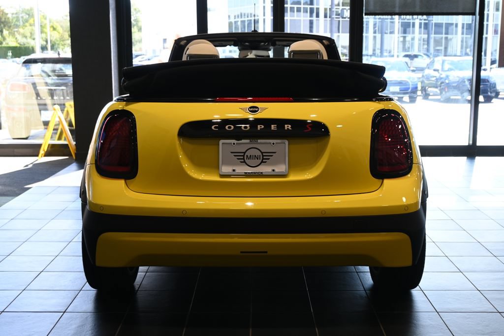 Used 2026 MINI Cooper S FWD image 6