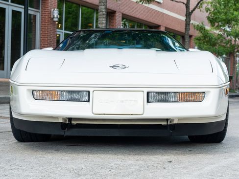 Used 1988 Chevrolet Corvette Coupe image 26