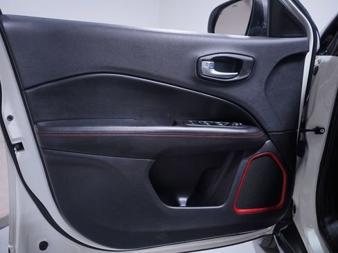 Used 2021 Jeep Compass Trailhawk image 15