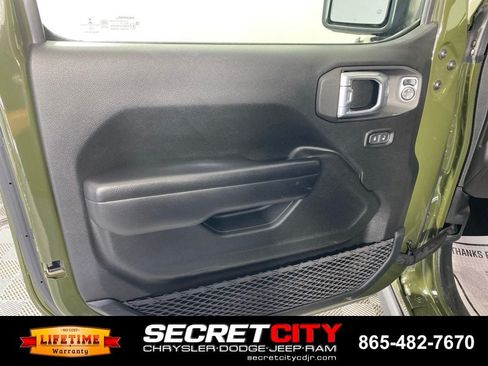 Used 2021 Jeep Wrangler Sport AWD/4WD image 12