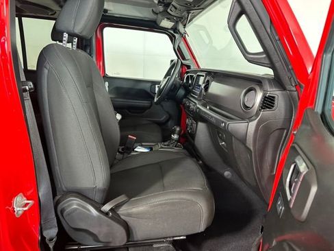 Used 2023 Jeep Wrangler Unlimited w/ Cold Weather Group image 28