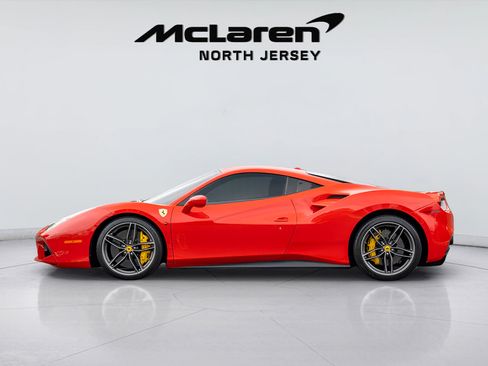 Used 2016 Ferrari 488 GTB RWD image 8