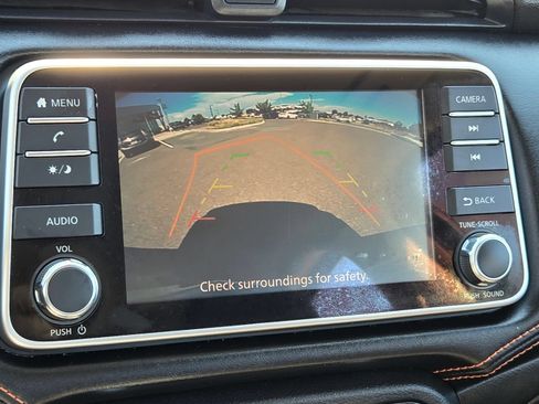 Used 2020 Nissan Versa SR FWD image 25
