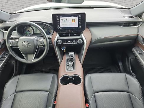 Used 2021 Toyota Venza XLE w/ Softex Package AWD/4WD image 10