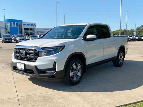 Used 2025 Honda Ridgeline RTL image 3